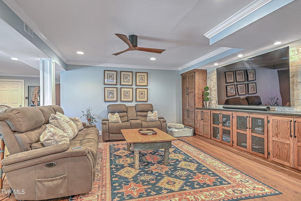 Photo #81: 117 Skyline Drive