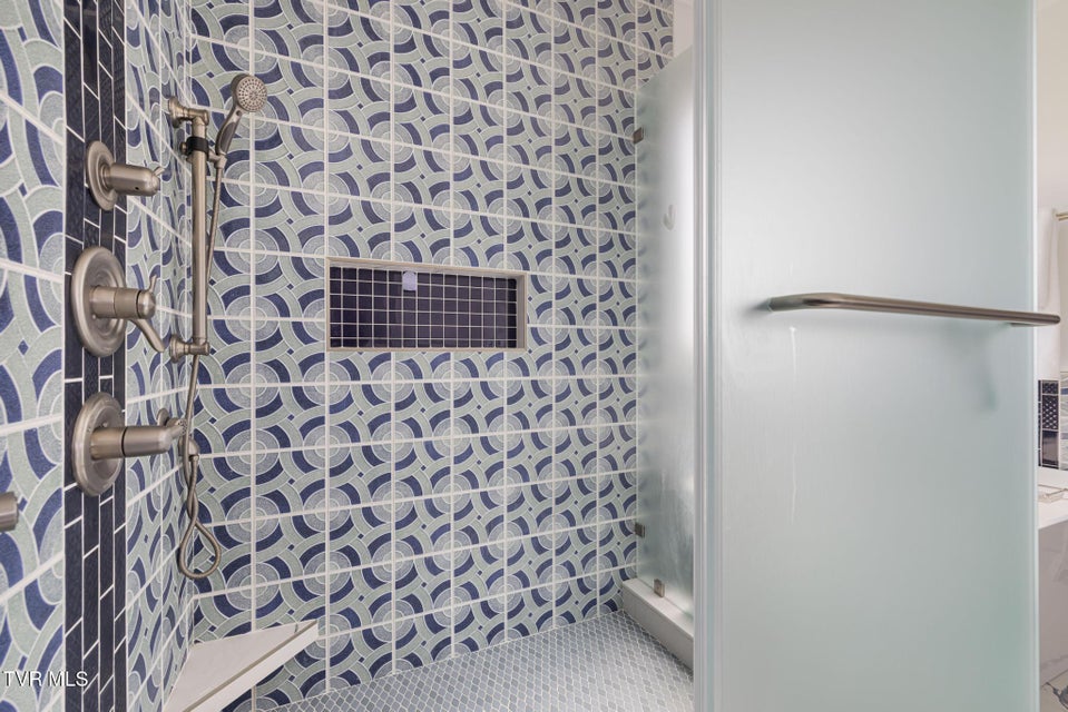 Photo #34: 437 Dean Archer Road