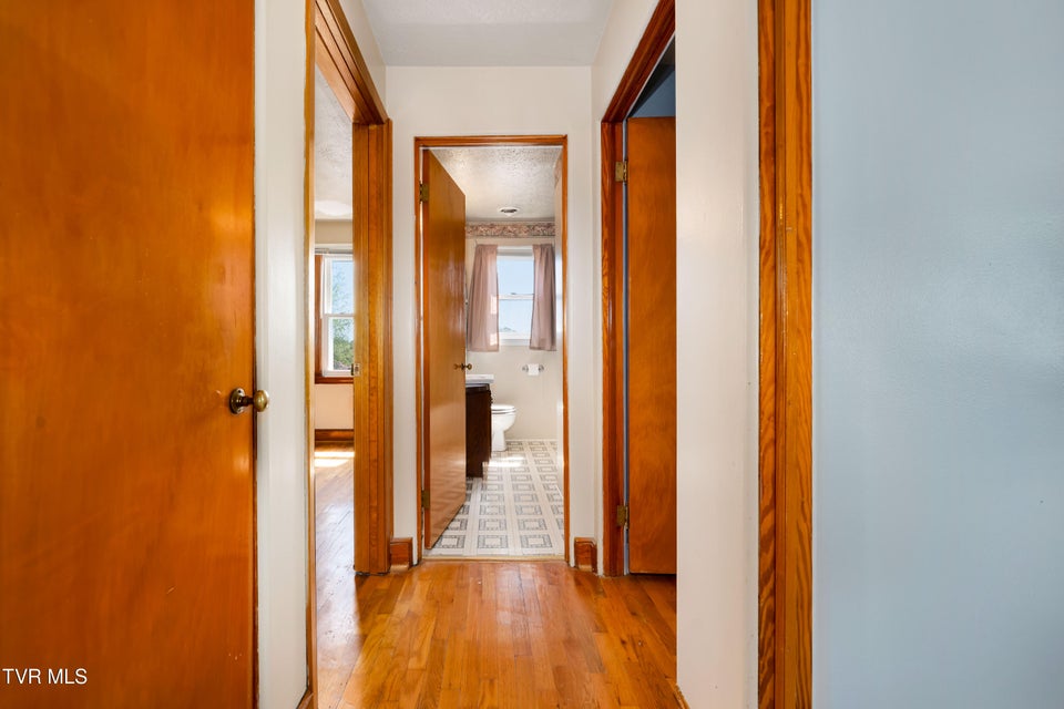 Photo #34: 533 Bellvue Avenue