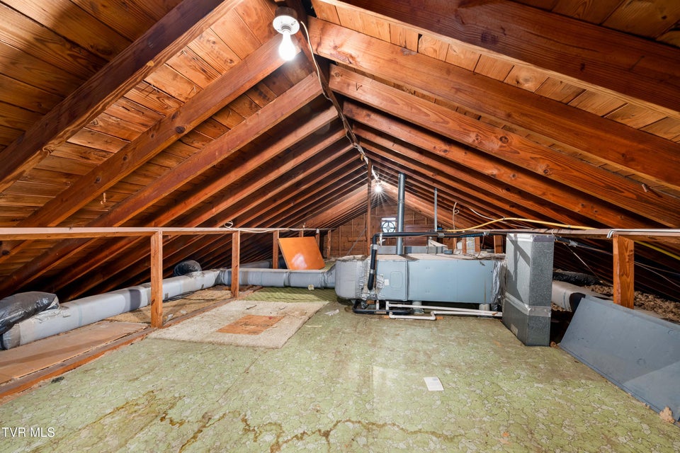 Photo #41: 533 Bellvue Avenue