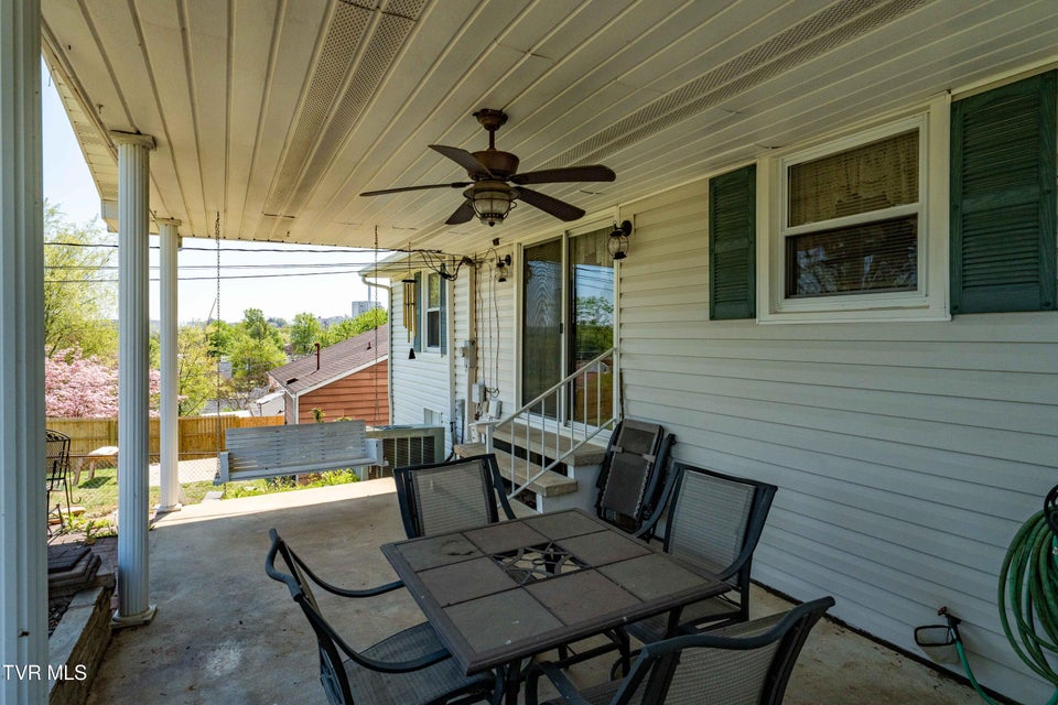 Photo #12: 533 Bellvue Avenue