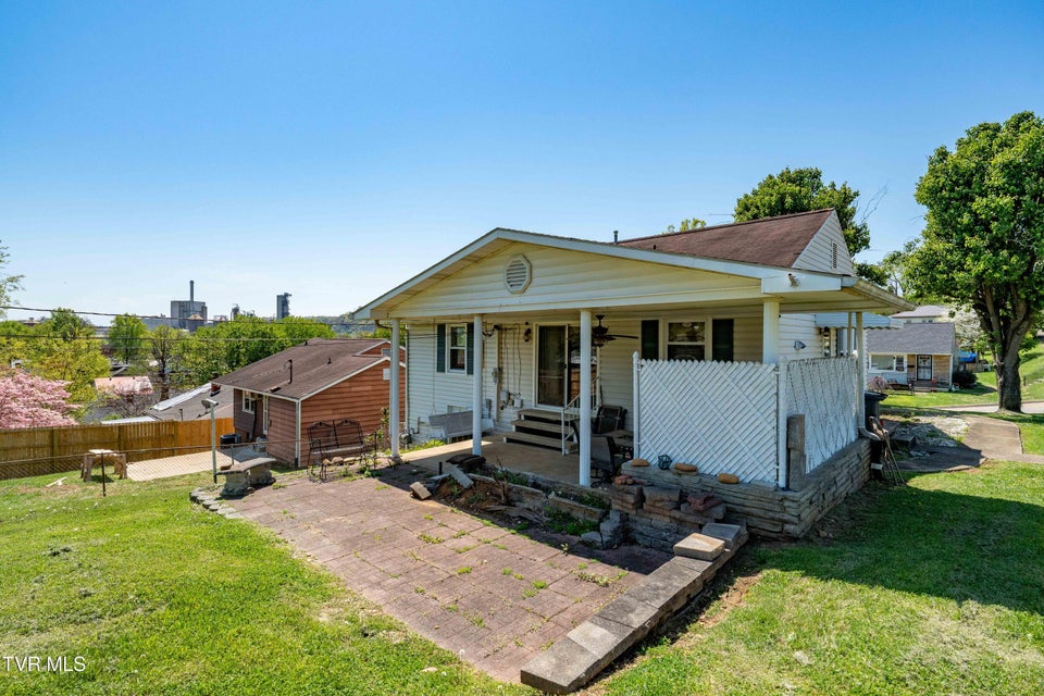 Photo #17: 533 Bellvue Avenue