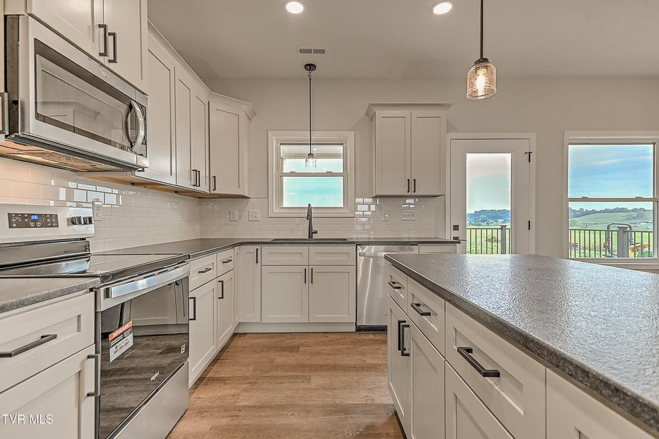 Photo #16: 265 Red Tail Ridge