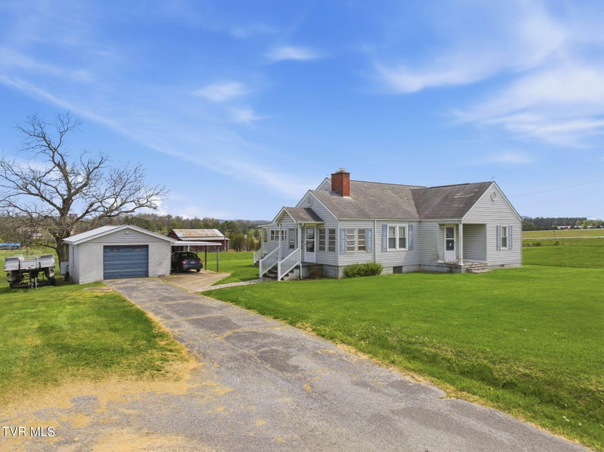 Photo #16: 90 Bailey Street