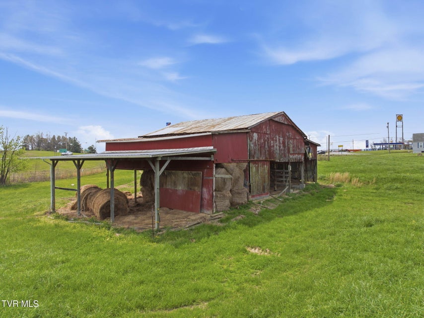 Photo #18: 90 Bailey Street