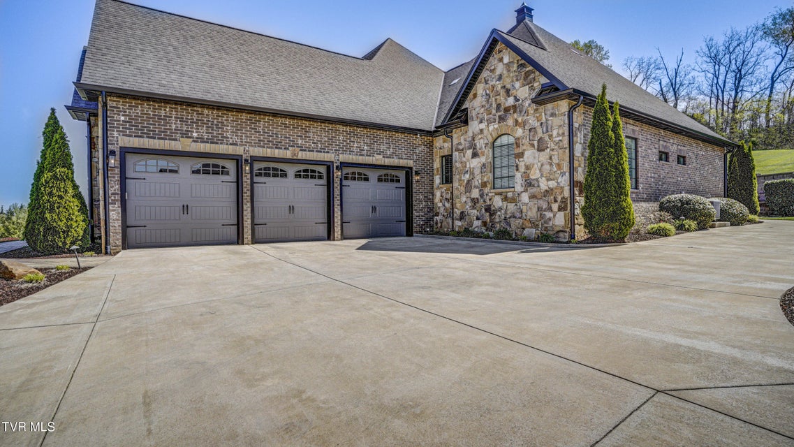 Photo #5: 295 Sanctuary Court