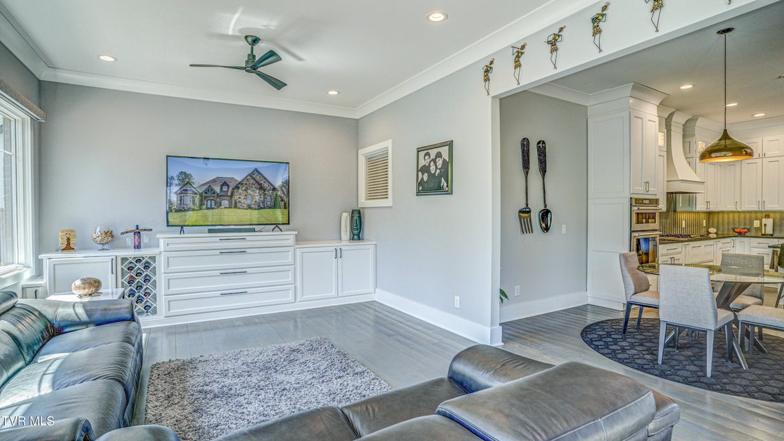 Photo #33: 295 Sanctuary Court