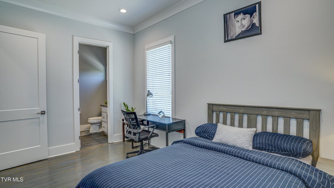 Photo #50: 295 Sanctuary Court