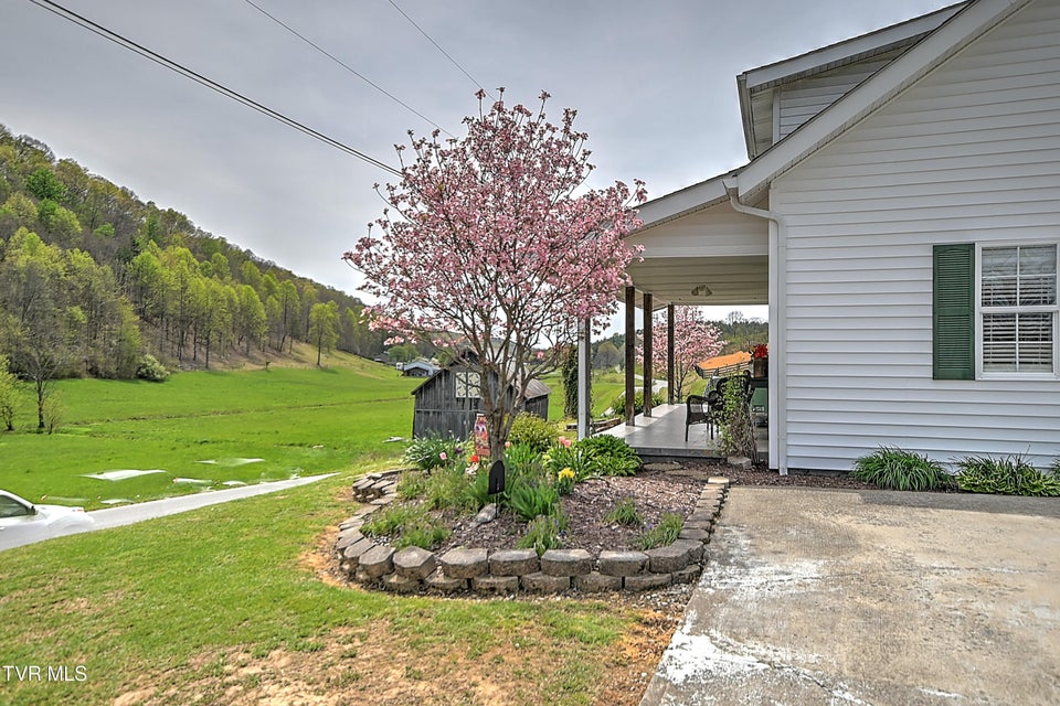 Photo #68: 18685 Horton Highway