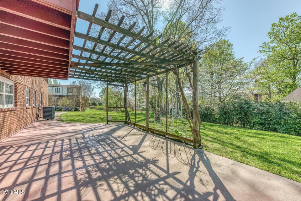 Photo #53: 908 Meadow Lane