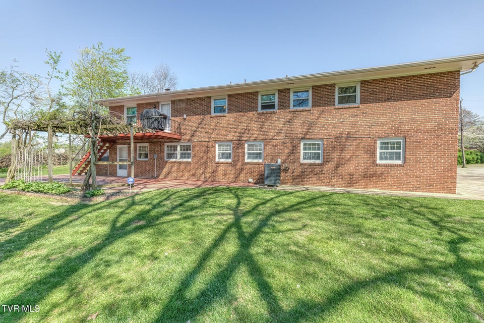 Photo #61: 908 Meadow Lane