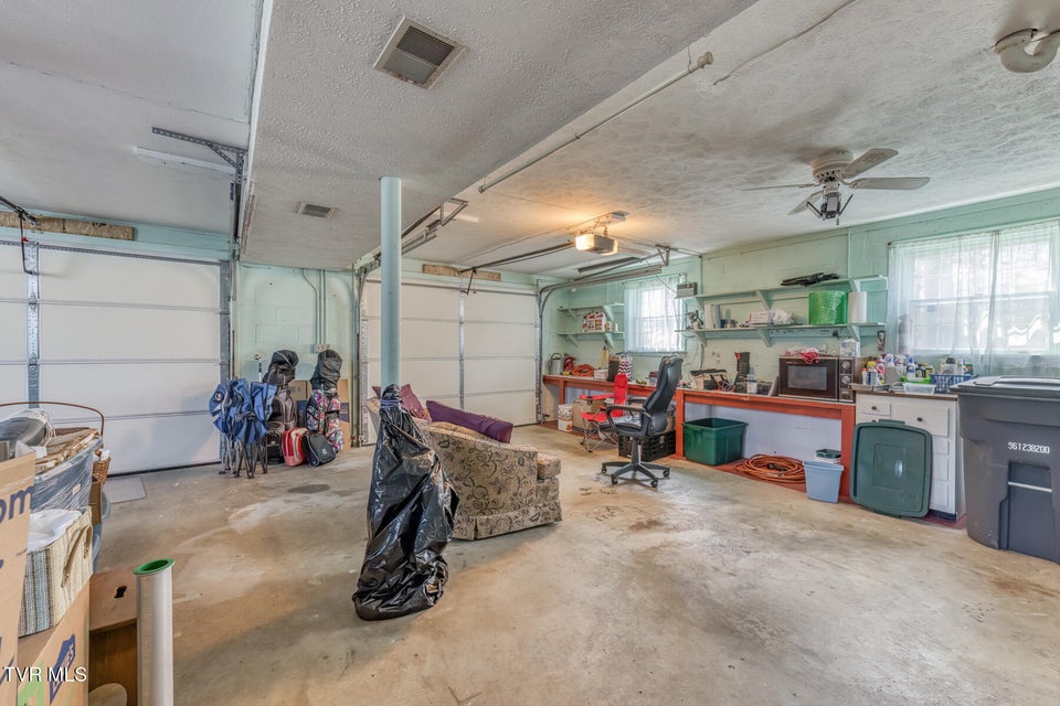 Photo #46: 908 Meadow Lane