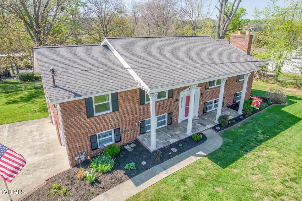 Photo #3: 908 Meadow Lane