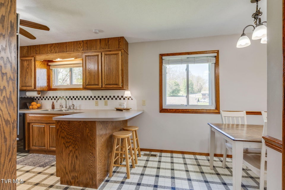 Photo #7: 103 Cannon Street