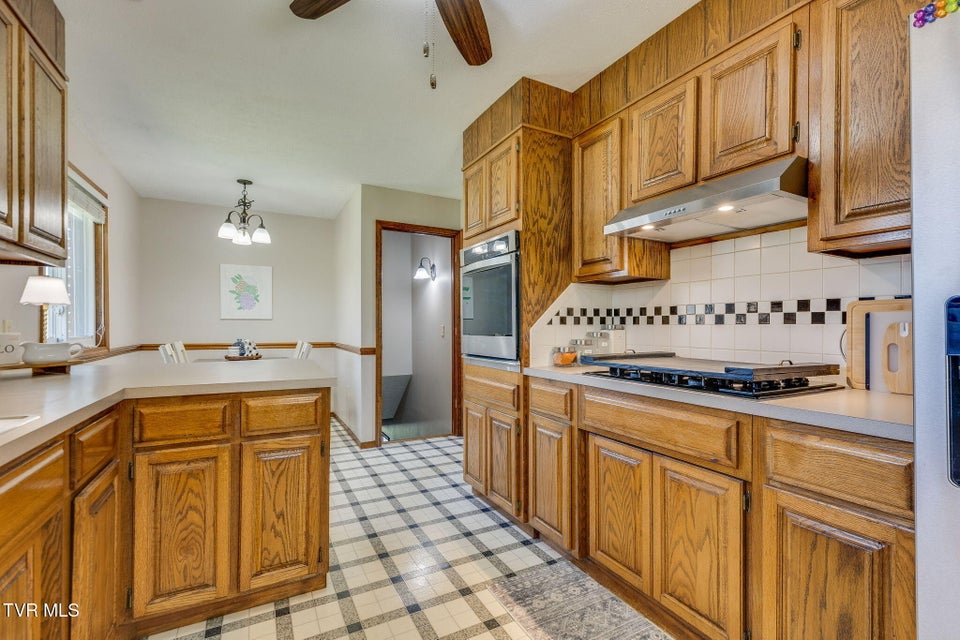 Photo #11: 103 Cannon Street