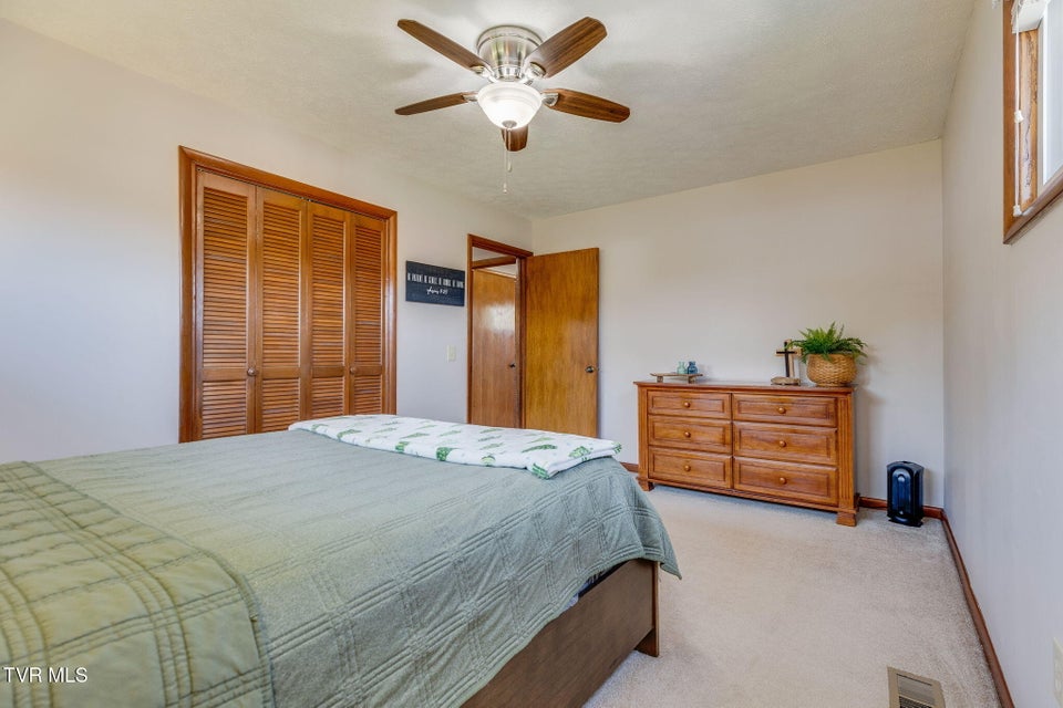 Photo #14: 103 Cannon Street