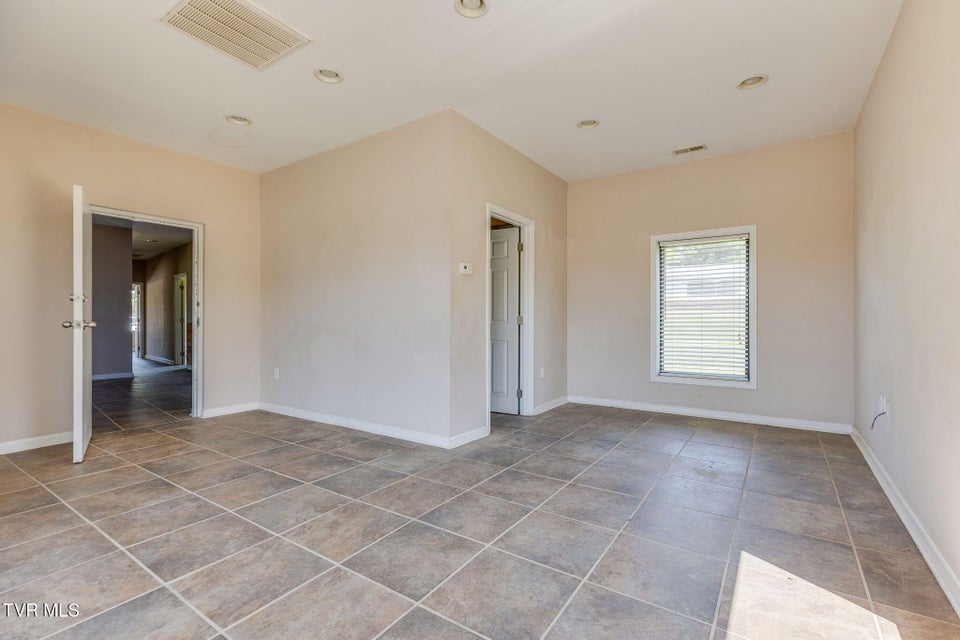 Photo #2: 116 Massengill Avenue