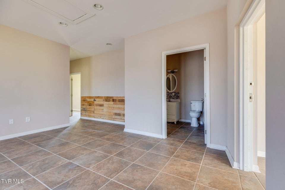 Photo #6: 116 Massengill Avenue