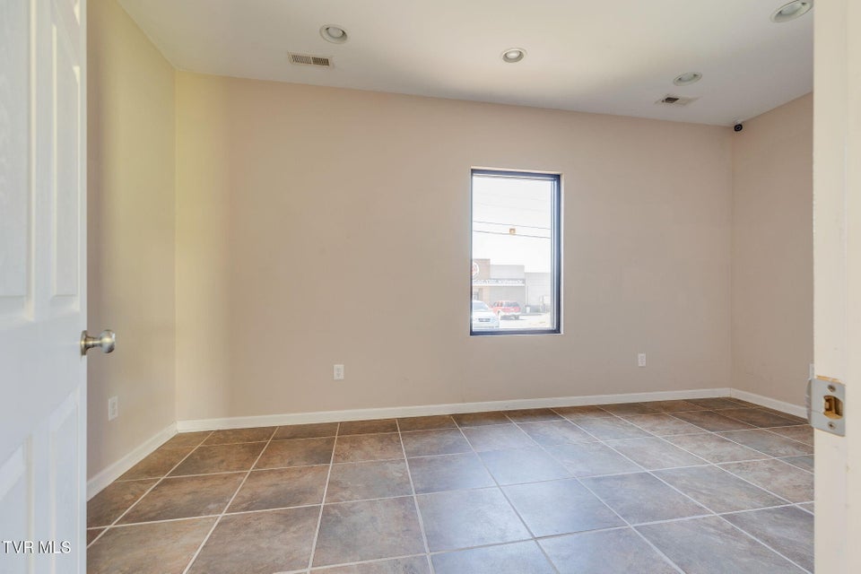 Photo #8: 116 Massengill Avenue