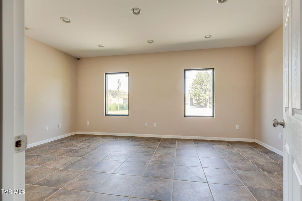 Photo #11: 116 Massengill Avenue