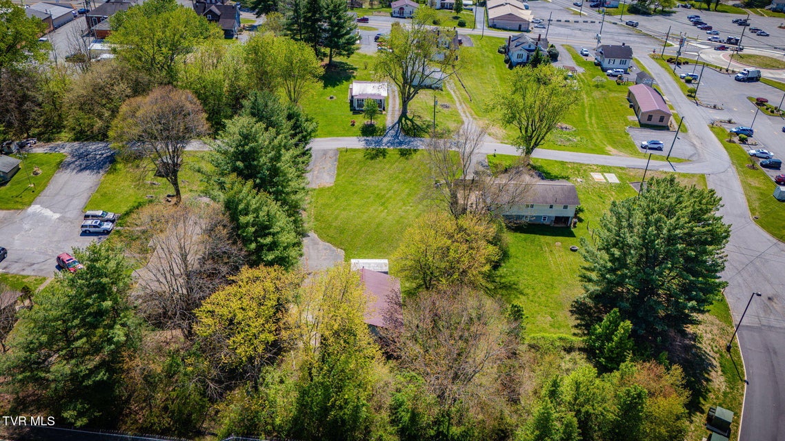 Photo #11: 143 Massengill Avenue