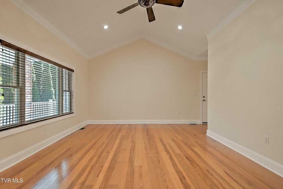 Photo #4: 1320 Suntree Road