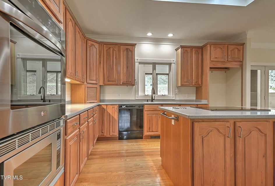 Photo #10: 1320 Suntree Road