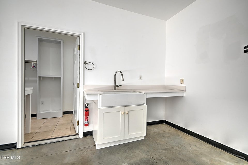 Photo #32: 1320 Suntree Road