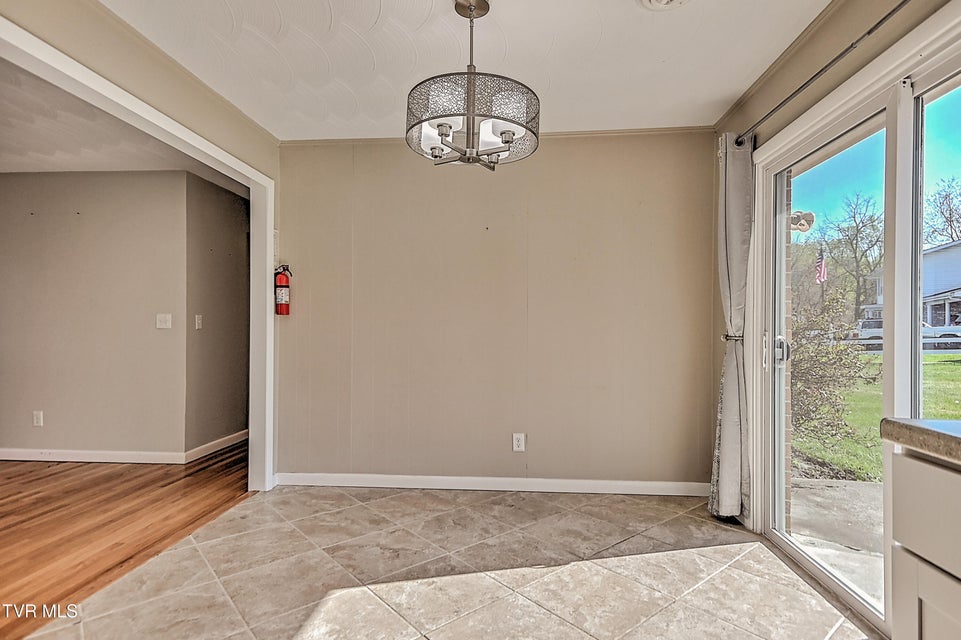 Photo #9: 115 Edgefield Road