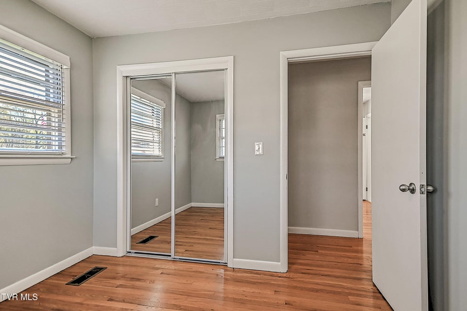 Photo #19: 115 Edgefield Road