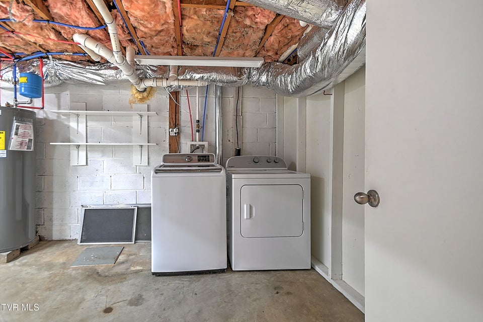 Photo #27: 115 Edgefield Road