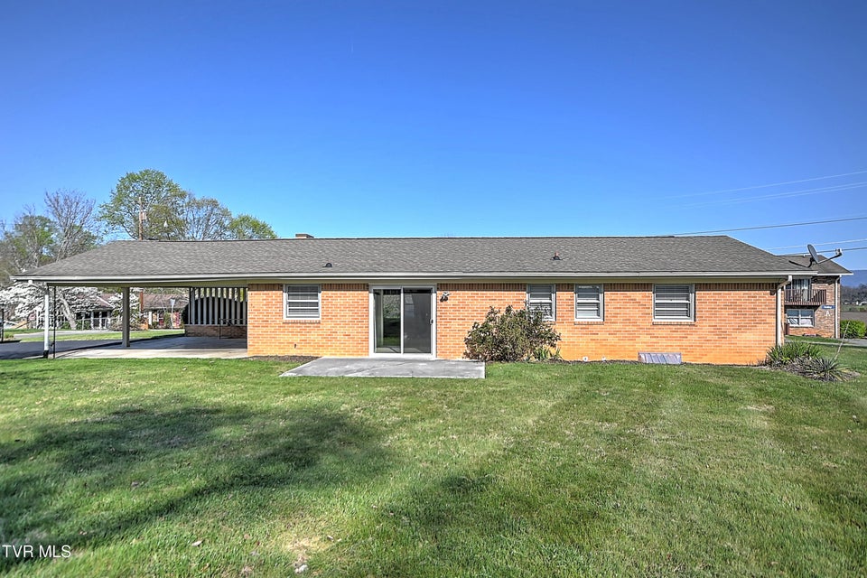 Photo #29: 115 Edgefield Road