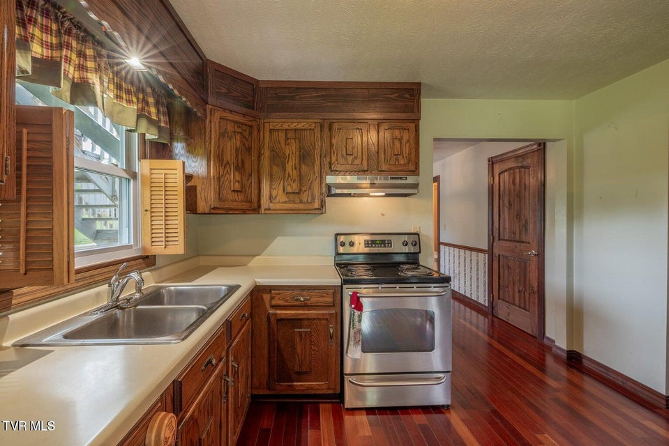 Photo #9: 207 Pleasant View Road