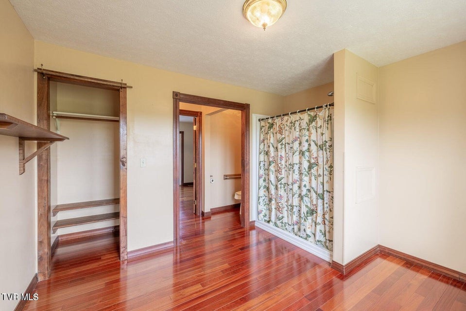 Photo #18: 207 Pleasant View Road