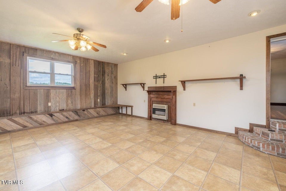 Photo #20: 207 Pleasant View Road