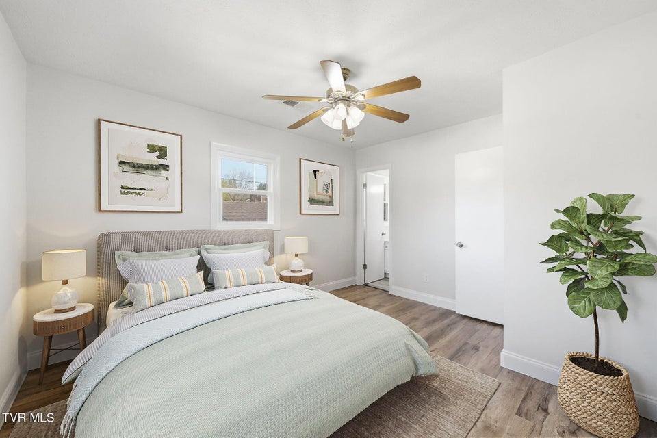 Photo #23: 515 Poplar Street