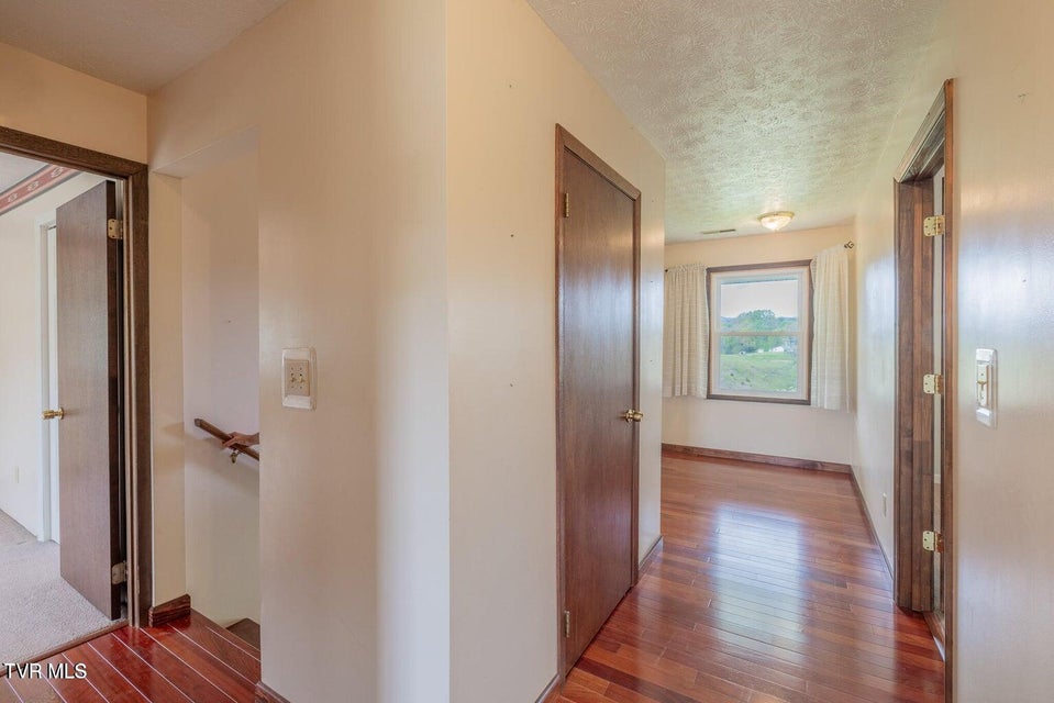 Photo #31: 207 Pleasant View Road