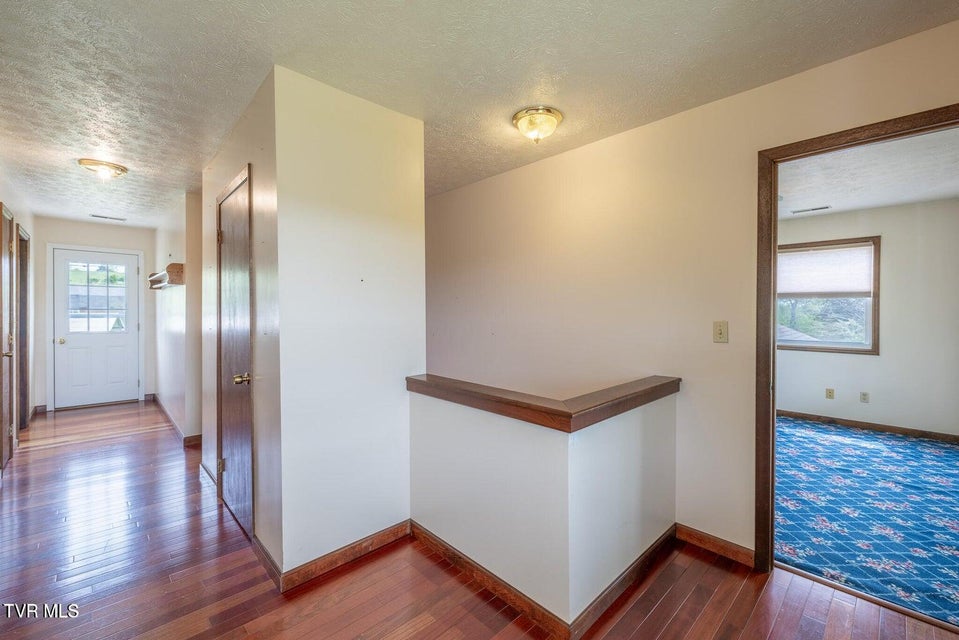 Photo #32: 207 Pleasant View Road