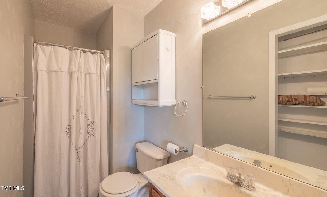 Photo #37: 207 Pleasant View Road