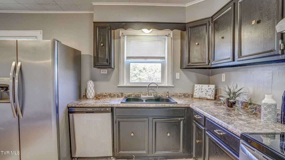 Photo #14: 314 Morris Street