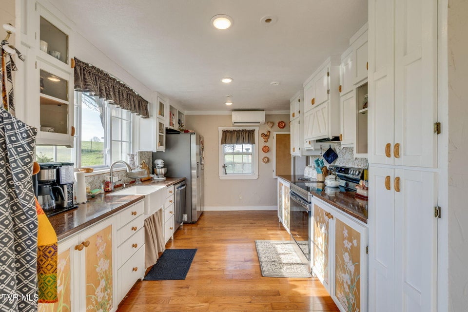 Photo #13: 500 Milburnton Road