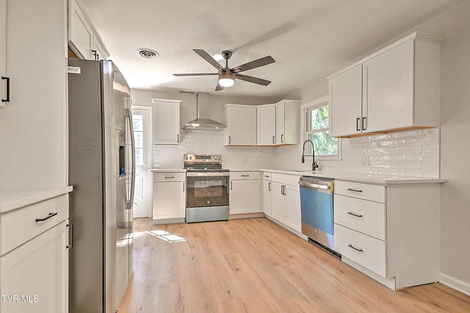 Photo #10: 209 Chester Hill Road