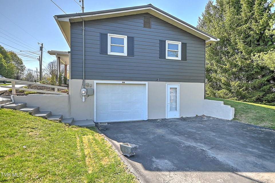 Photo #29: 209 Chester Hill Road