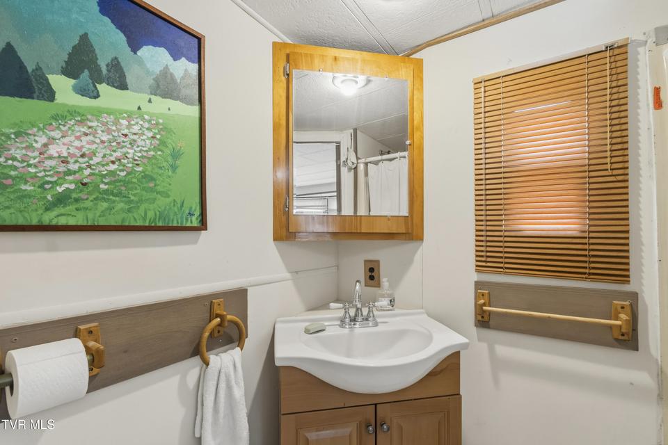 Photo #15: 701 Doc Hawkins Road