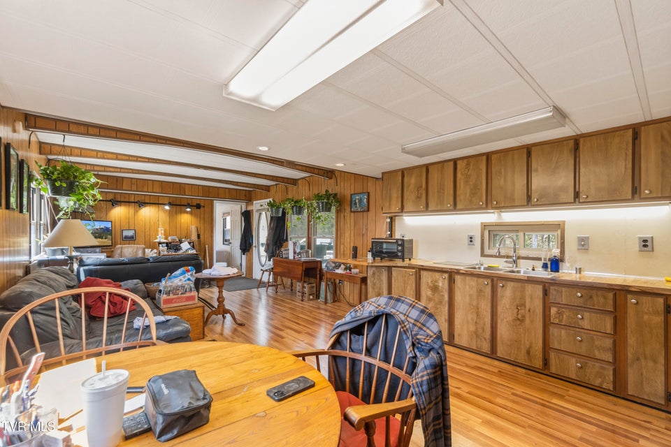 Photo #22: 701 Doc Hawkins Road