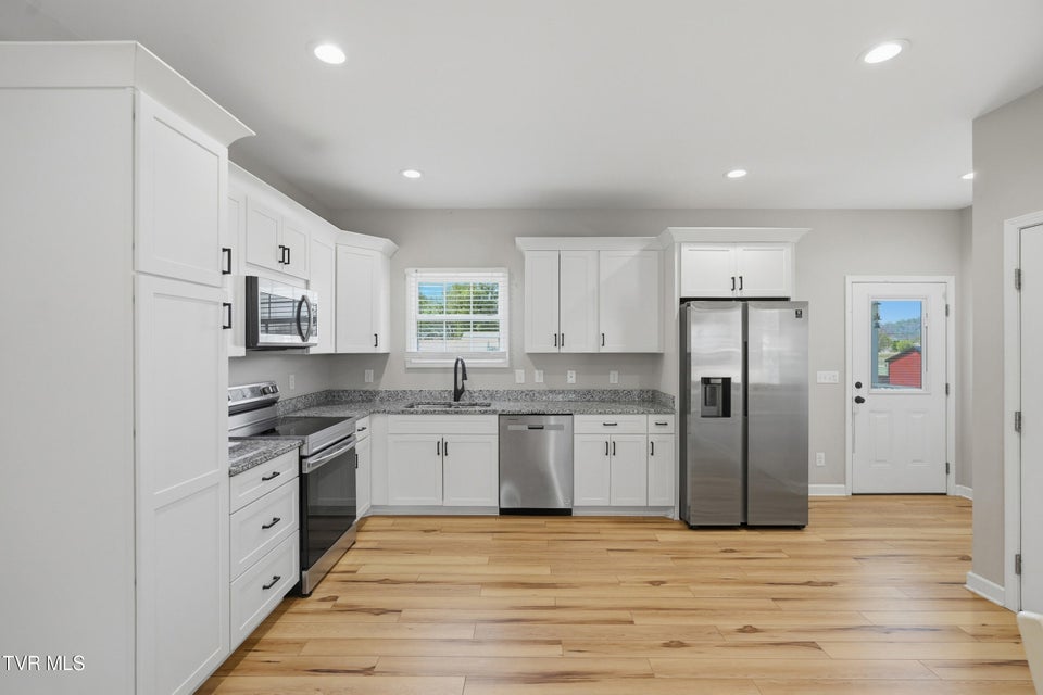 Photo #9: 162 Starlight Drive