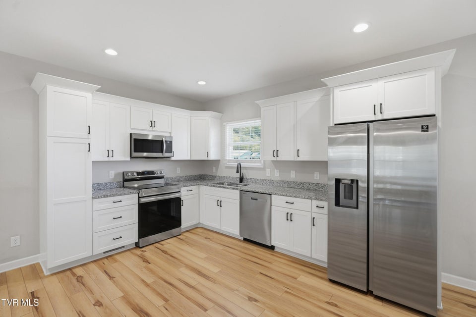 Photo #10: 162 Starlight Drive