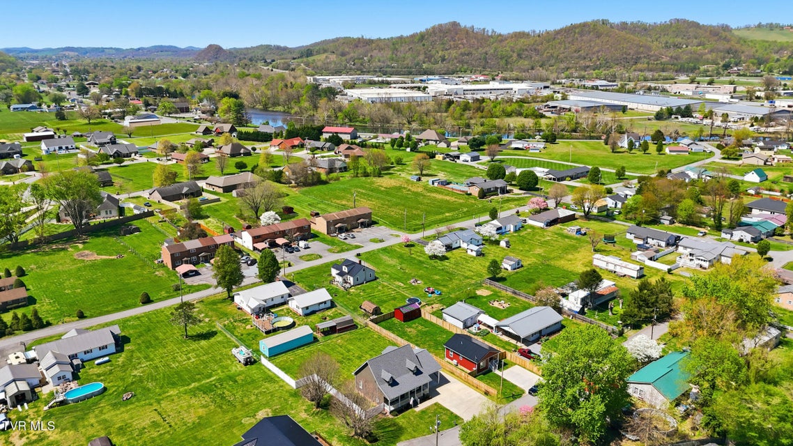 Photo #35: 162 Starlight Drive