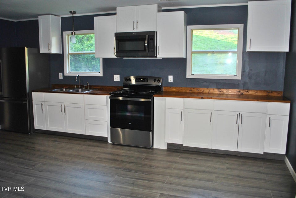 Photo #16: 90 Fillers Mill Road