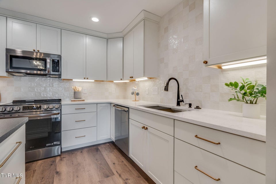 Photo #28: 1032 Mitchell Road